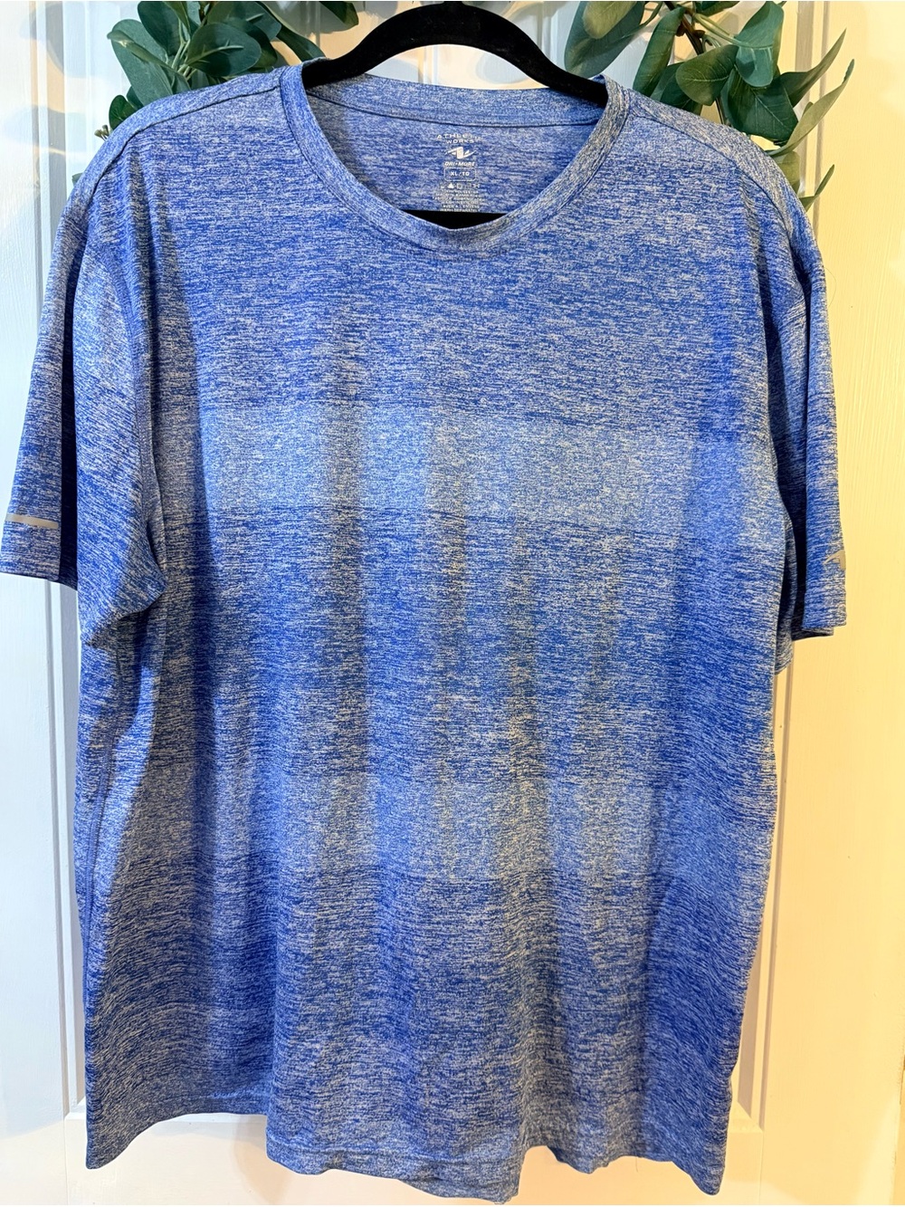 💫10/$25 • Athletic Works Heather Blue Performance Crew Neck Shirt
